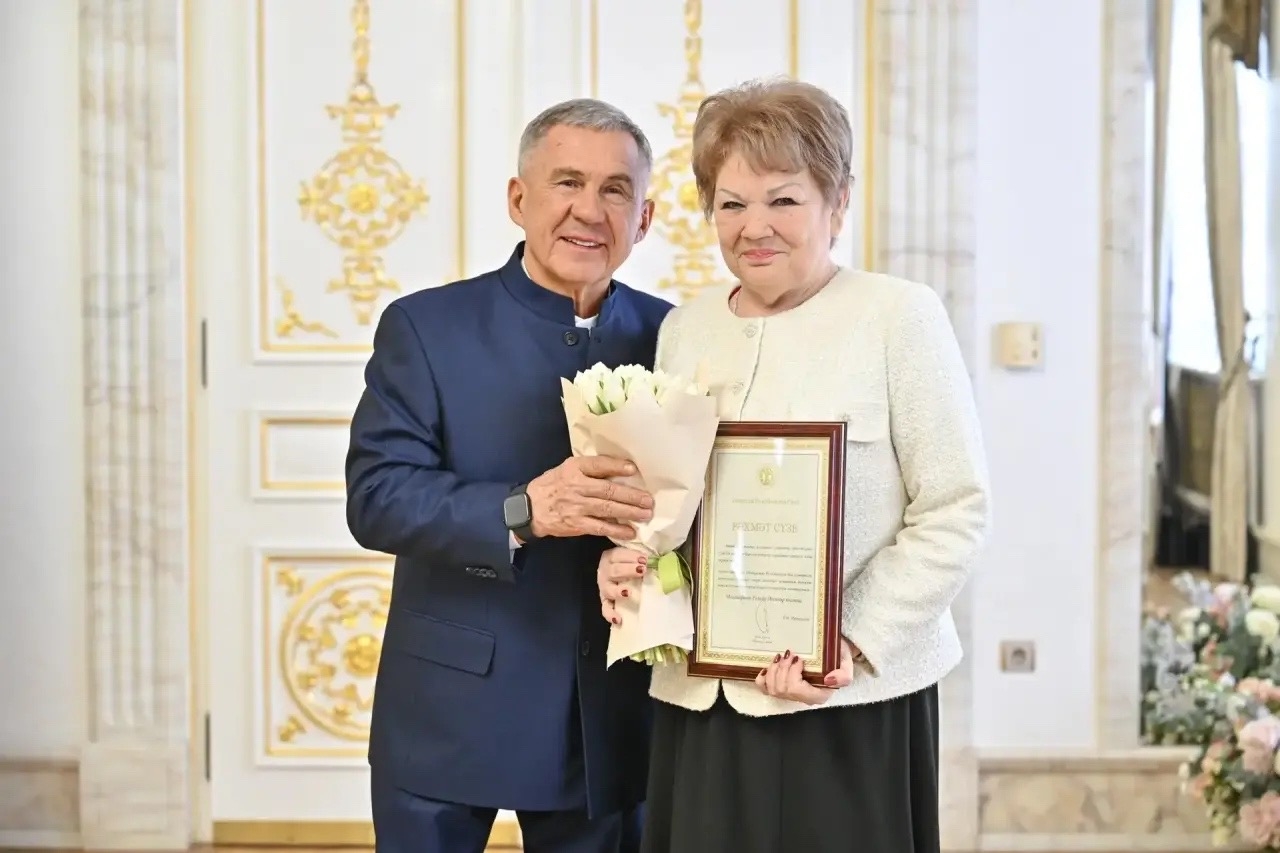 Координатор штаба помощи «Ярдәм янәшә! Мы вместе» Резида Мустафина из Буинска получила от Раиса Татарстана слова благодарности.