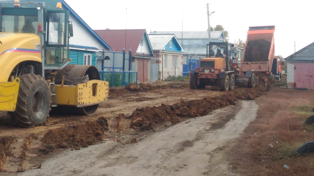 В Буинском районе на средства самообложения граждан ведутся работы по строительству дорог