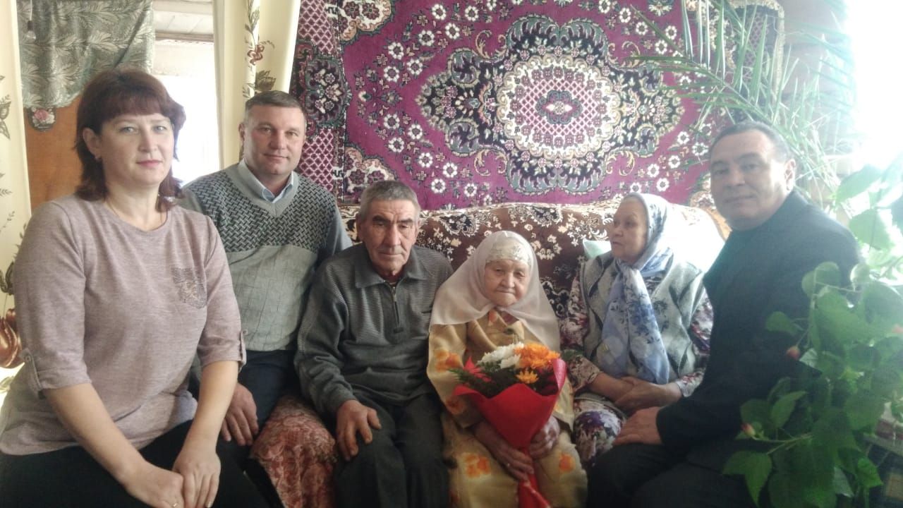 Сегодня в Буинском районе отмечают 90-летний юбилей Накии Бикчантаевой.