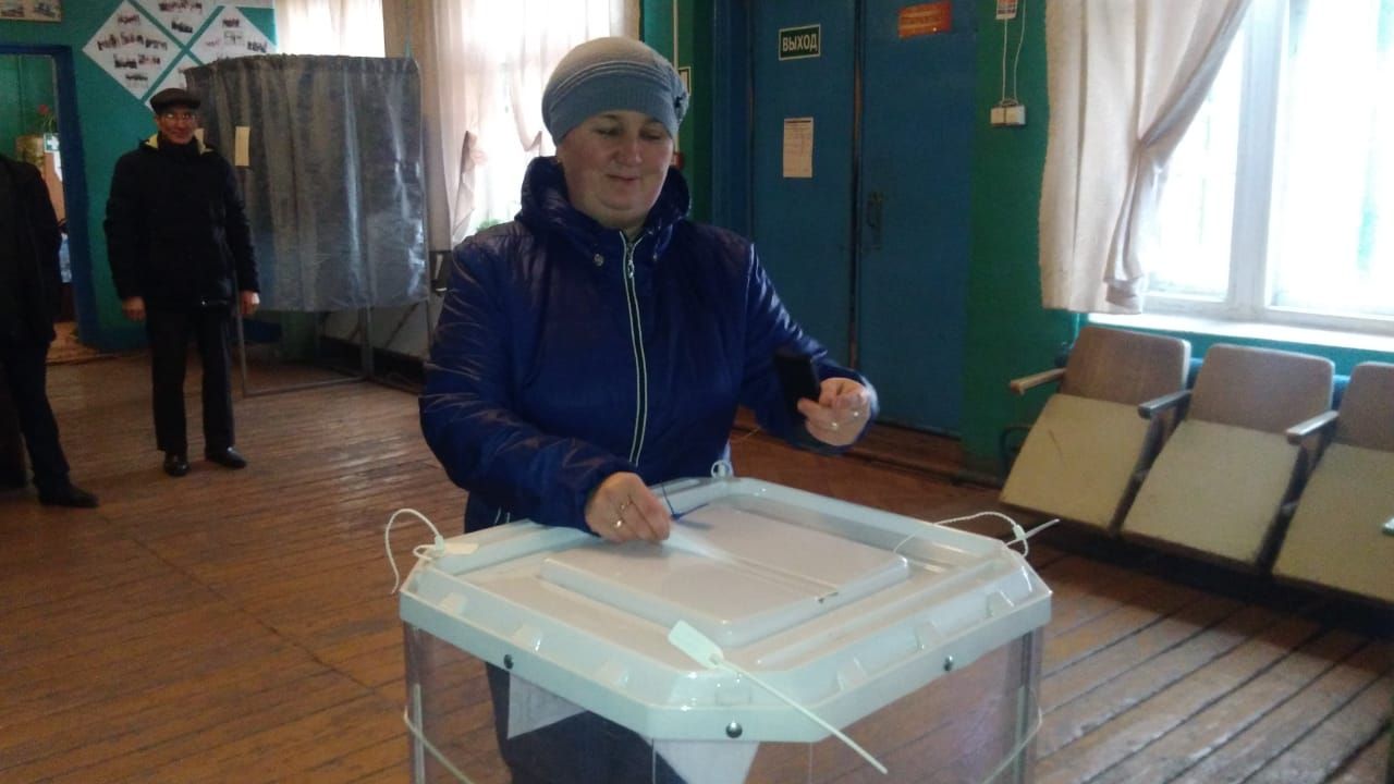 В Чувашскокищаковском сельском поселении народ активно идёт на избирательные участки (+фото)
