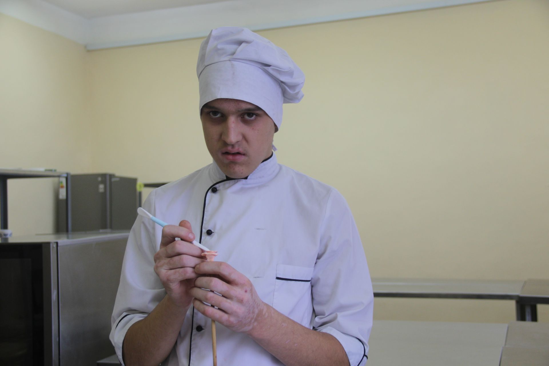 Будущий повар-кондитер Буинска Сайдаш Сулейманов: «Люблю готовить мясные блюда» (фоторепортаж)