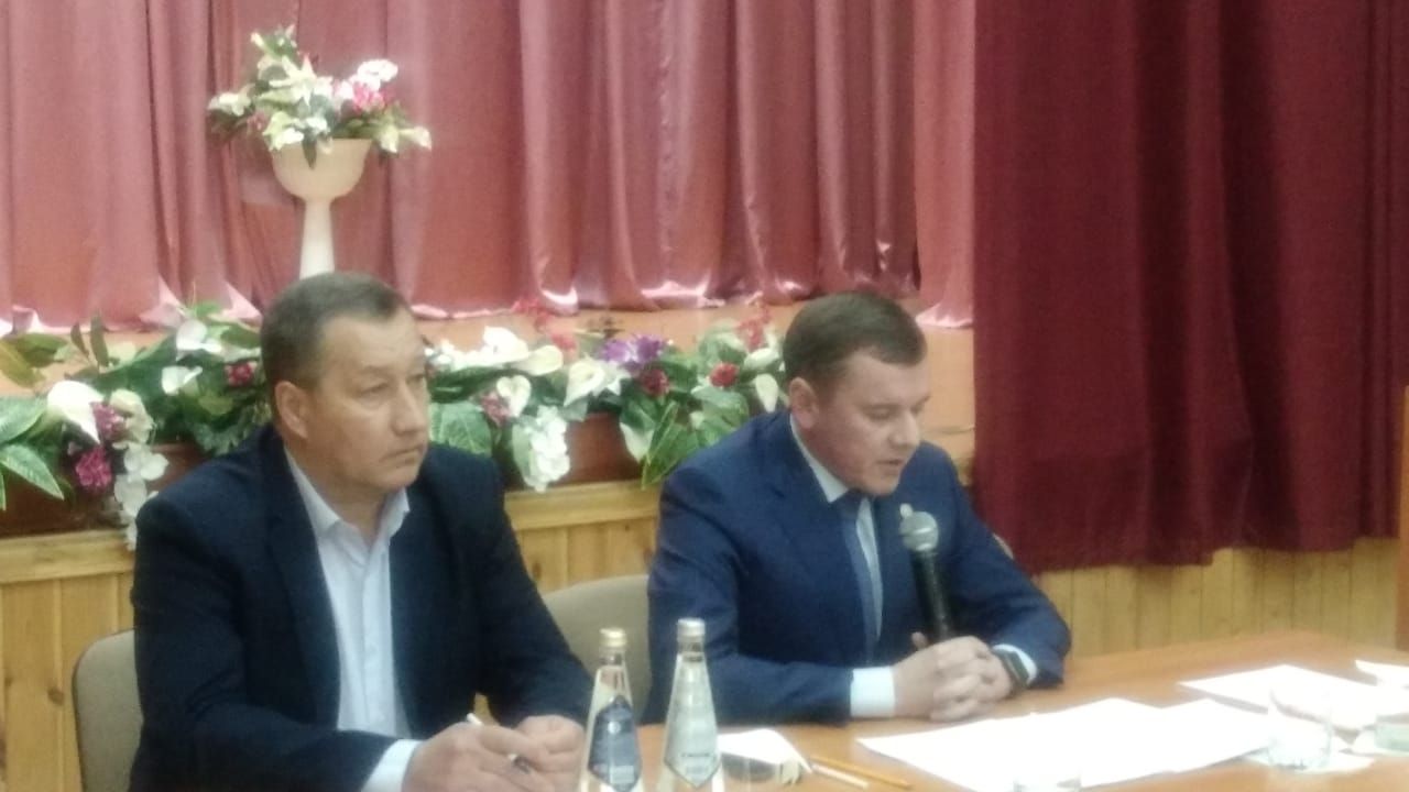 Сегодня глава муниципального района Марат Зяббаров встретился чураковцами +фото