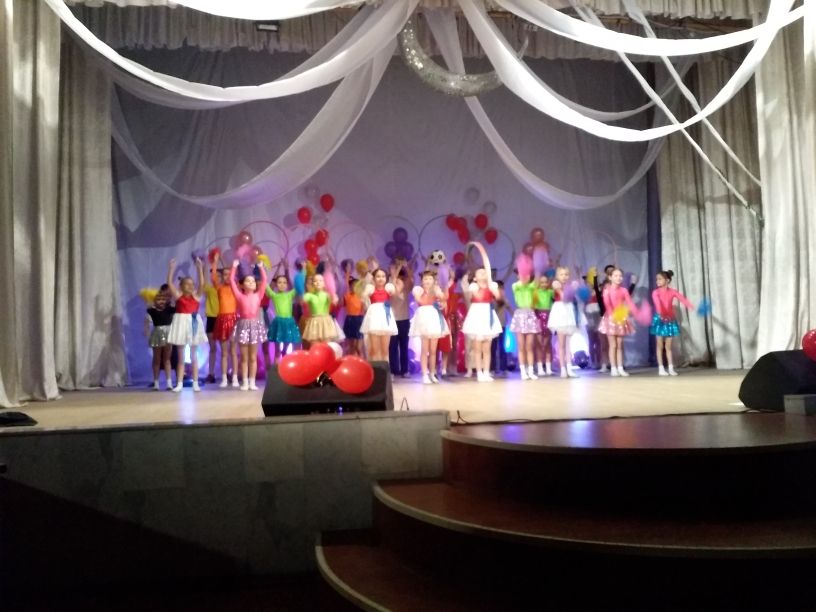 Сколько денег для детского сада "Милэшкэй" было собрано на концерте буинских артистов? (фоторепортаж)
