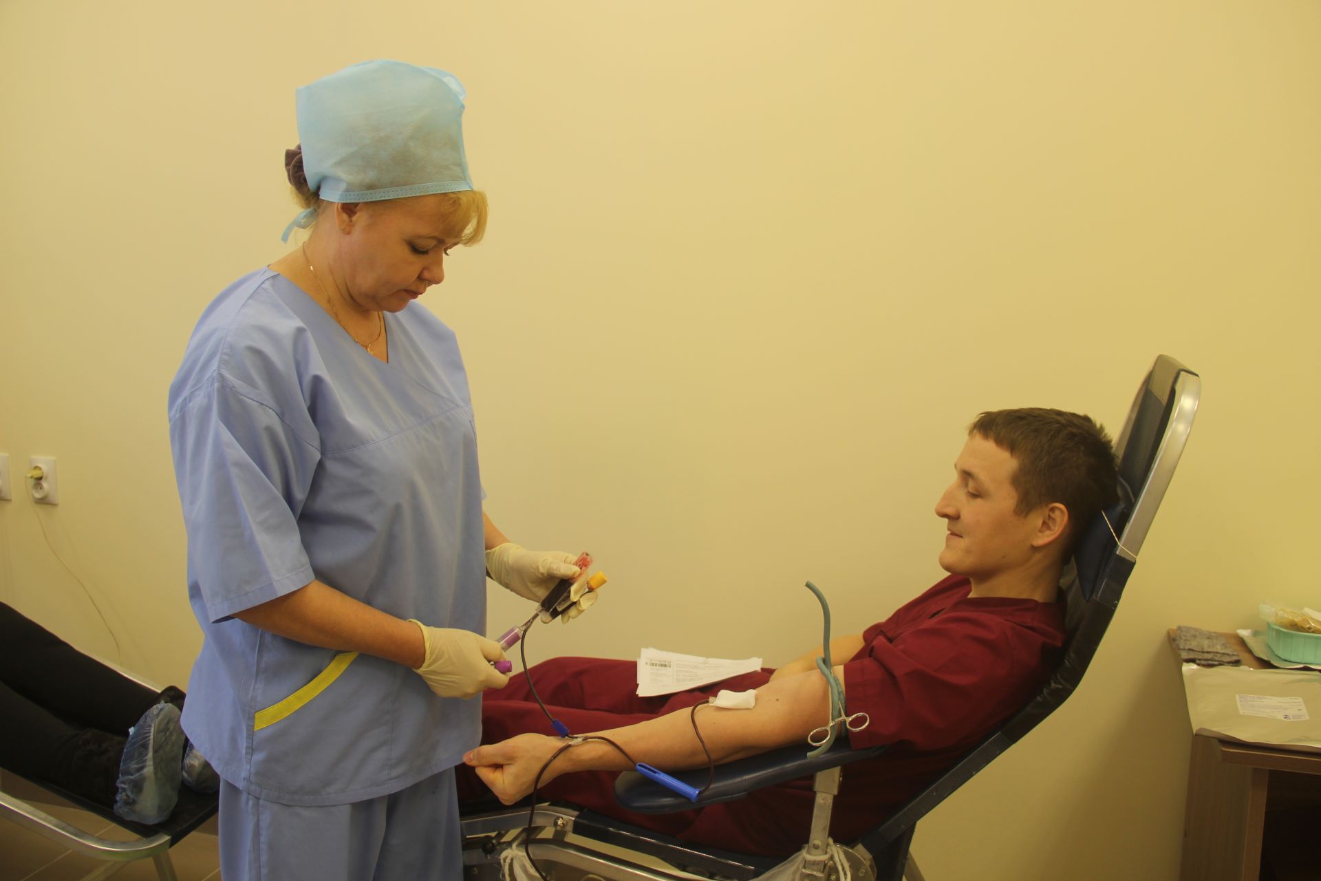 День донора в Буинске: кровь сдали всей семьей (фоторепортаж)