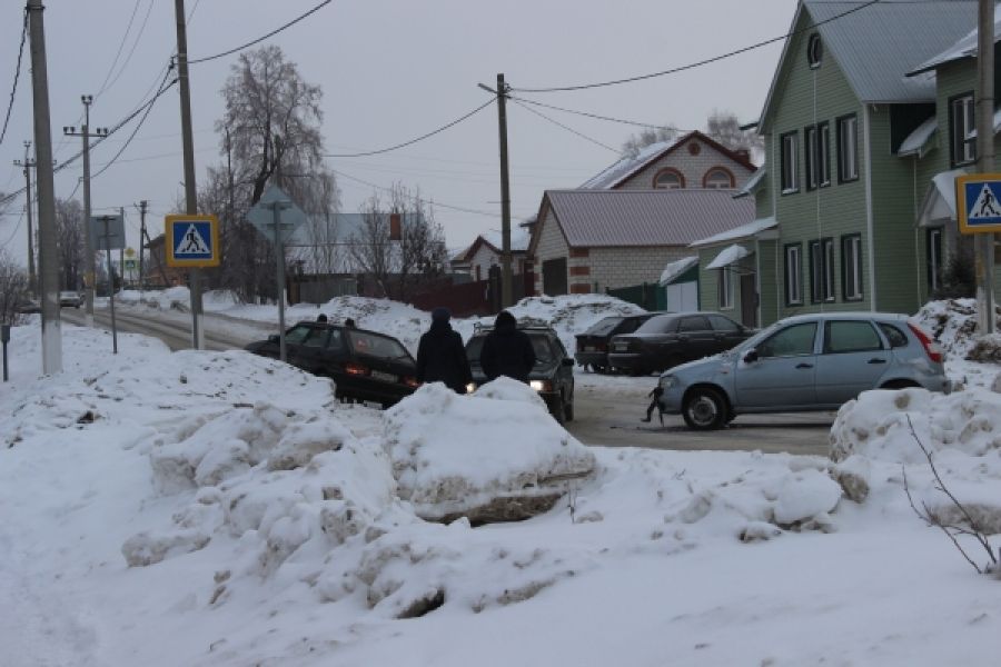 Известен виновник аварии, произошедшей вчера на улице Космовского