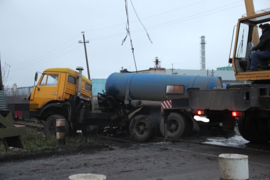 Комментарий отделения ГИБДД по поводу столкновения в Буинске «КамАЗа» и локомотива
