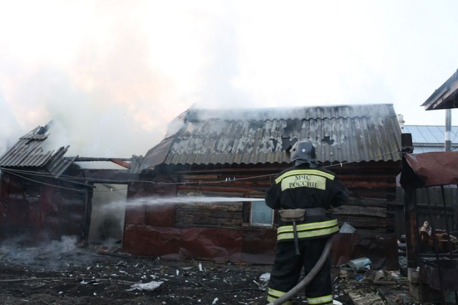 Утром 10 мая в Буинске один за другим произошли два пожара