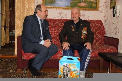 В Буинске ветеранам вручили подарки Президента Татарстана (фоторепортаж)