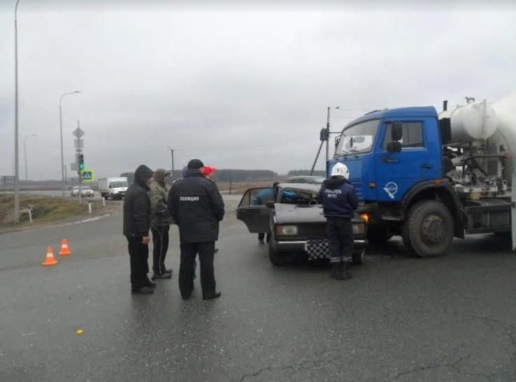 Появились ФОТО ДТП, которое произошло на перекрестке на выезде из Буинска в сторону Ульяновска