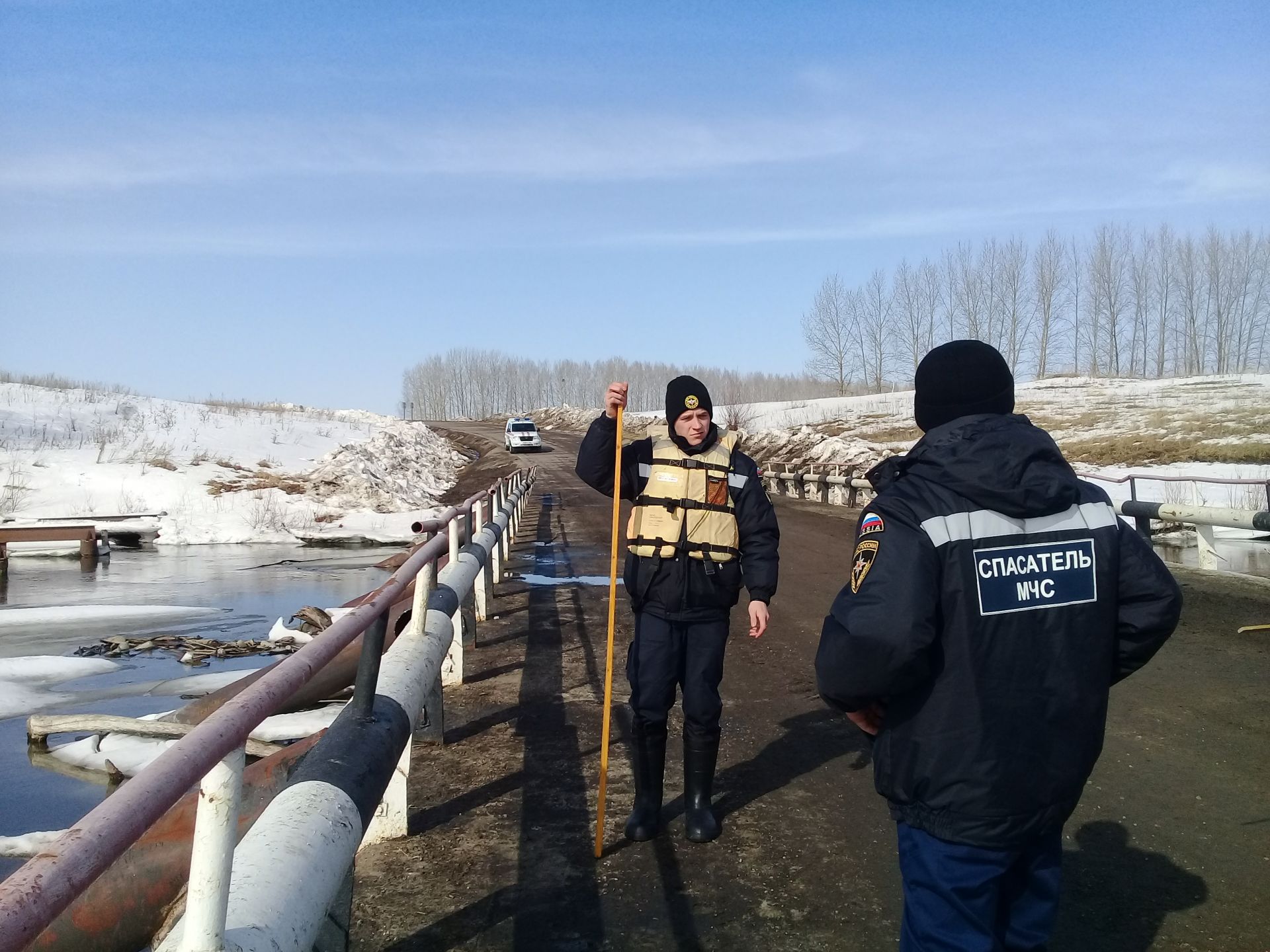 Почему спасатели Буинска ведут наблюдение моста в Черки-Кильдуразах (+фото)