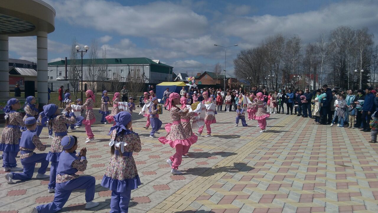 В Буинске сегодня отмечают праздник Весны и Труда (фоторепортаж)