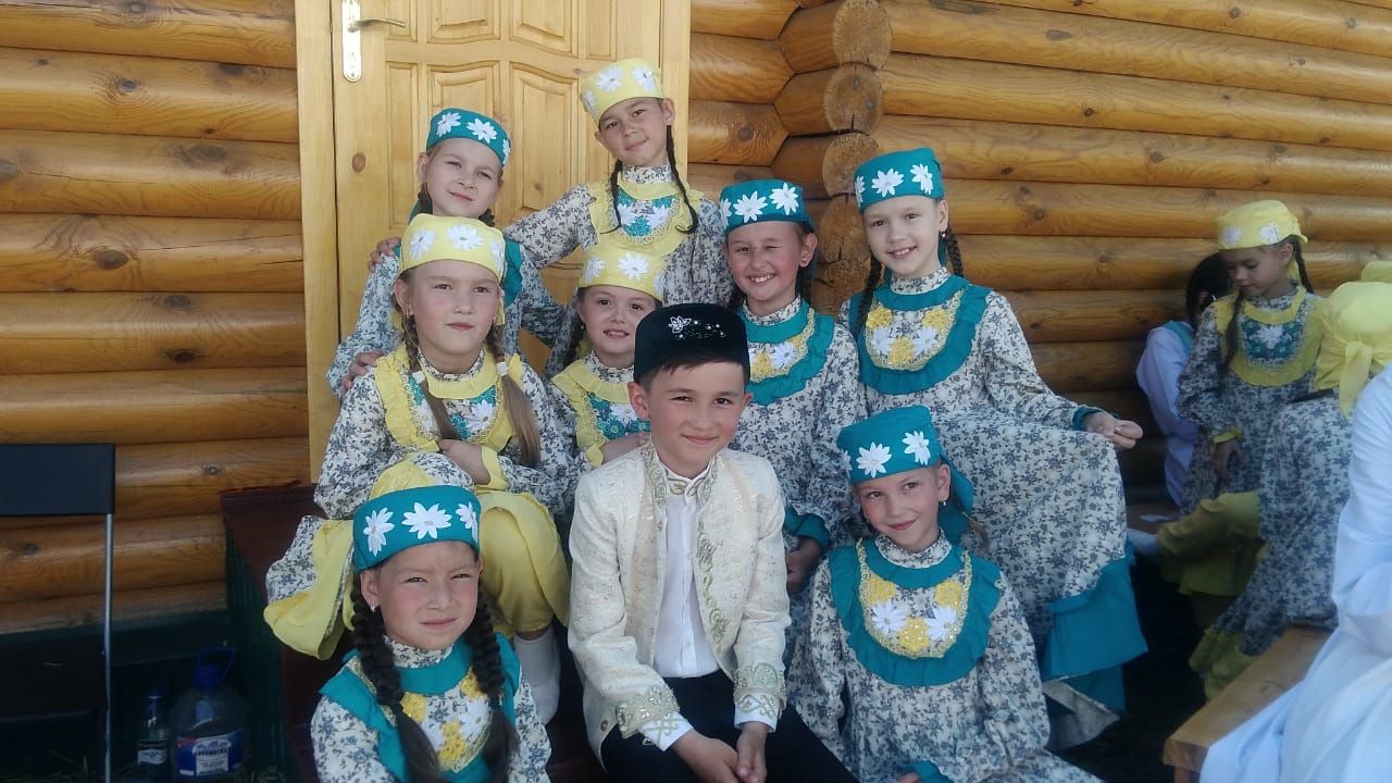 Президент Татарстана посетил буинское подворье на Сабантуе в Казани