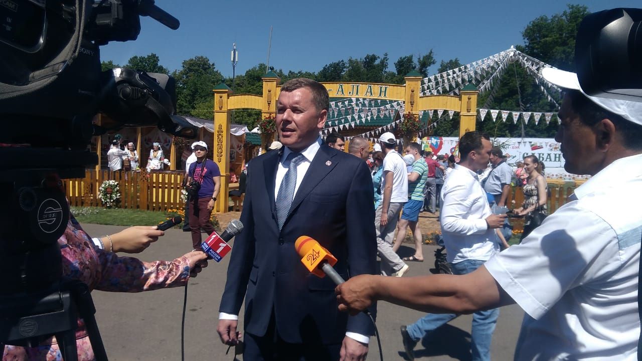 Президент Татарстана посетил буинское подворье на Сабантуе в Казани