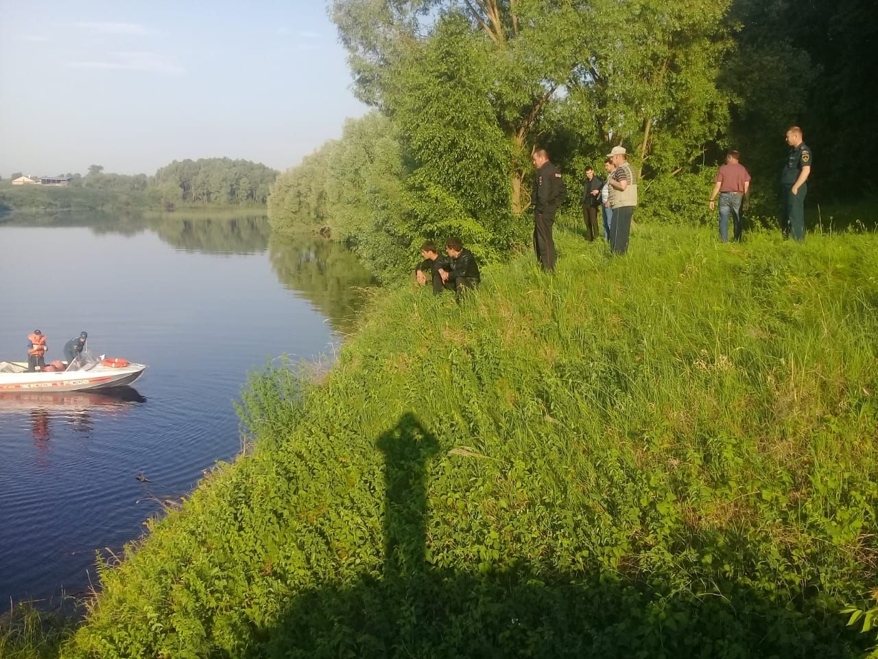 Сегодня буинские спасатели вытащили из воды тело 42-летнего мужчины (+фото)