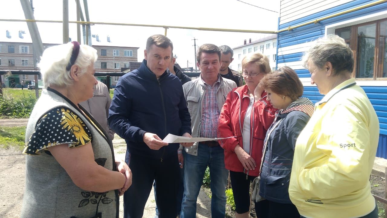 Сегодня глава Буинского района Марат Зяббаров встретился с жильцами многоквартирных домов (+фото)