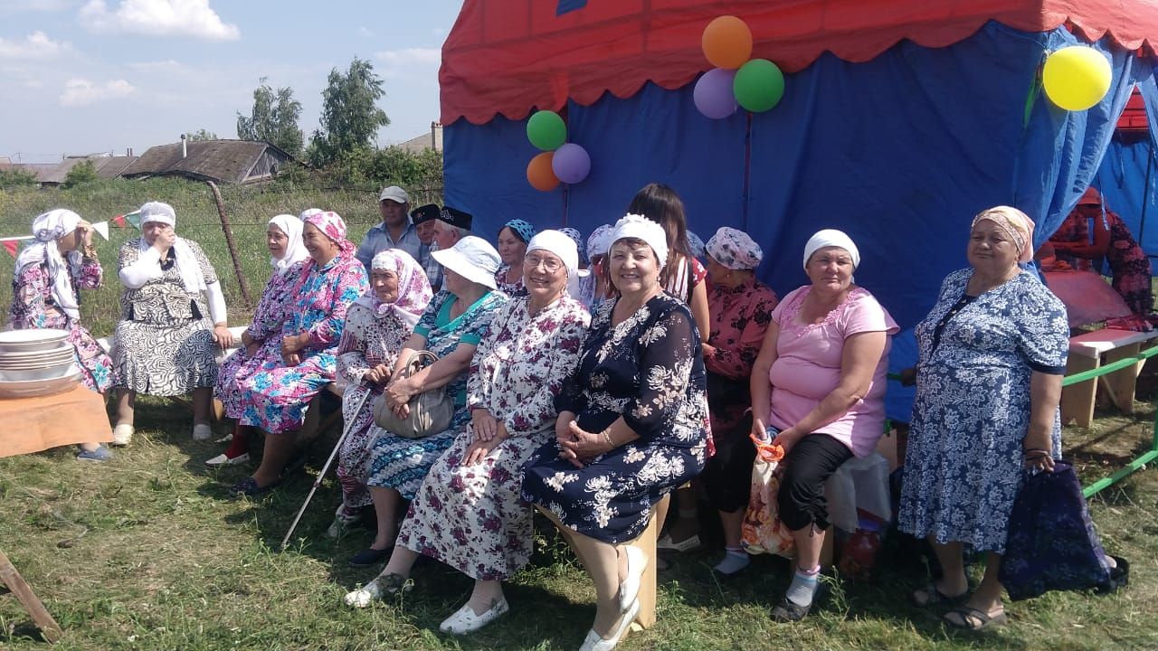 В деревне Нижний Наратбаш отметили День села (фоторепортаж)