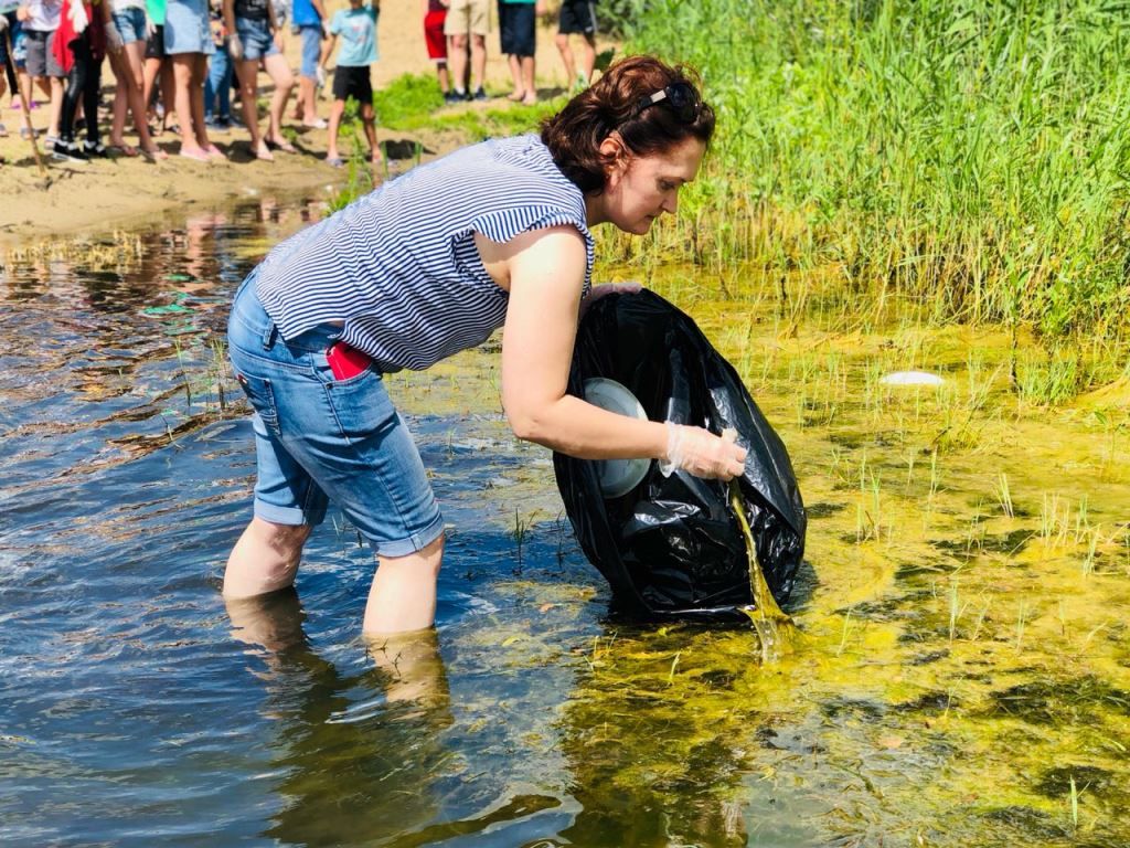 В Буинске прошла акция «Чистый берег» (фоторепортаж)