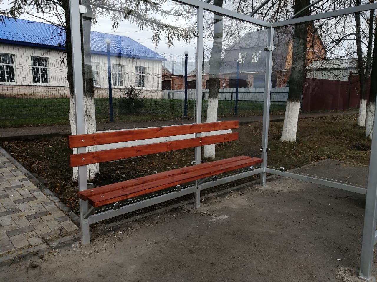 На автобусных остановках в Буинске устанавливают павильоны стоимостью 130 тысяч рублей