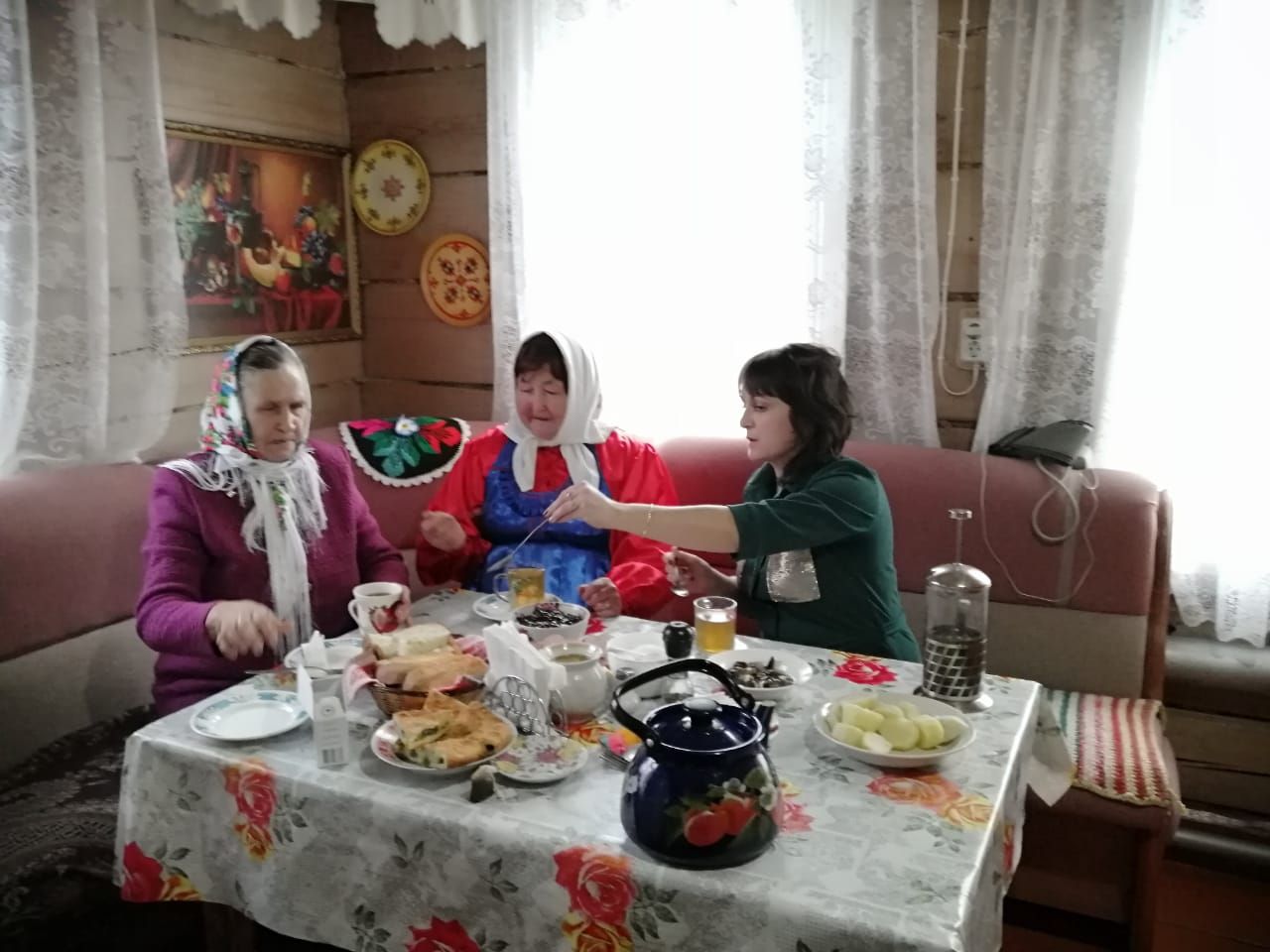 В деревни Бюрганы Буинского района  татары делают квас, чуваши пекут беляши (фоторепортаж, видео)