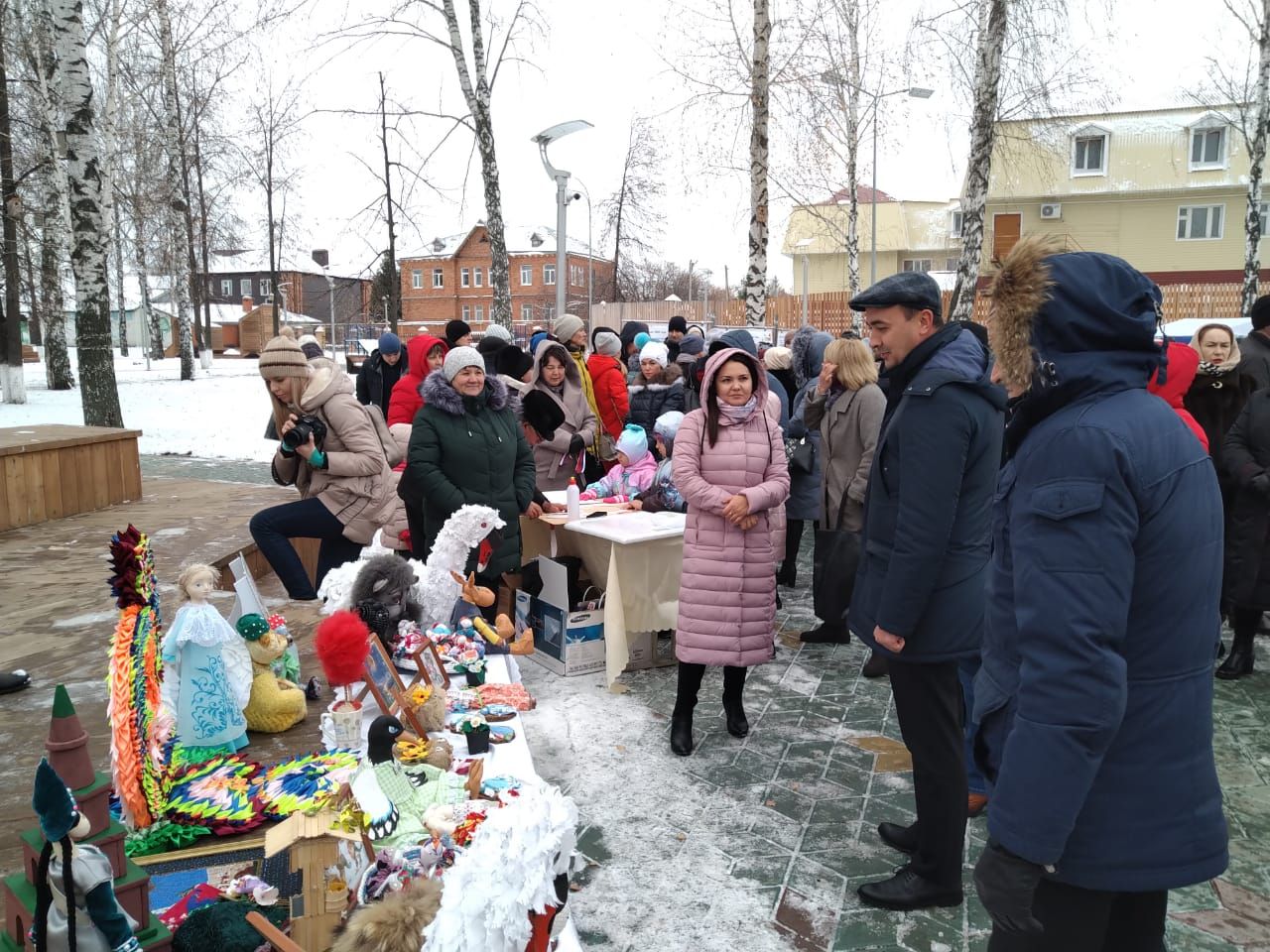 В день народного единства буинцы отведали русские, татарские, азербайджанские, узбекские блюда  (фоторепортаж)