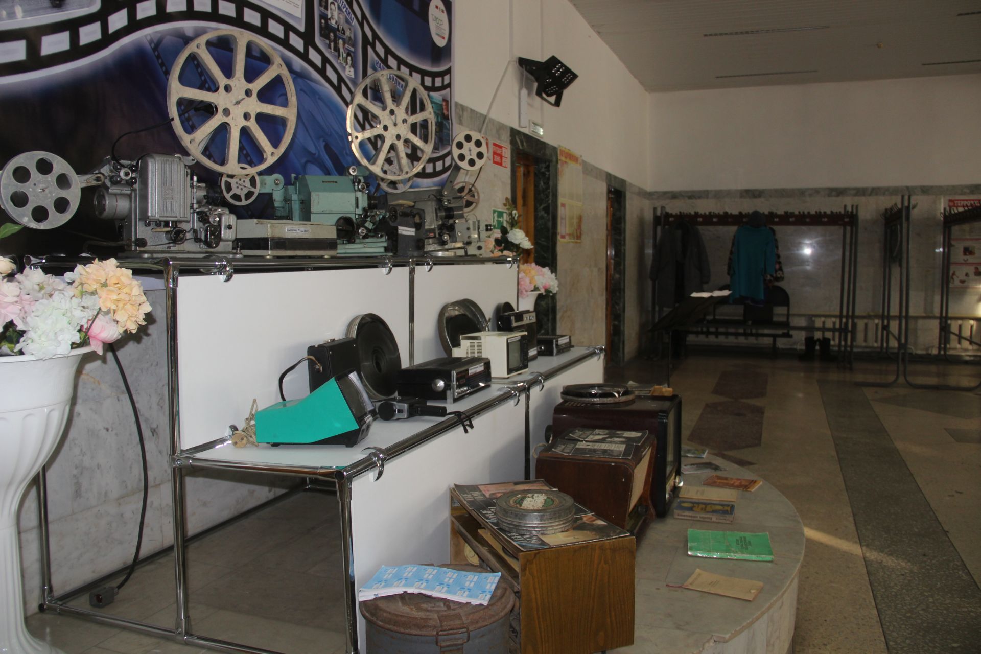 Старые кинопленки, проекторы – сегодня в Буинске открылась выставка ретро-кино (фоторепортаж)