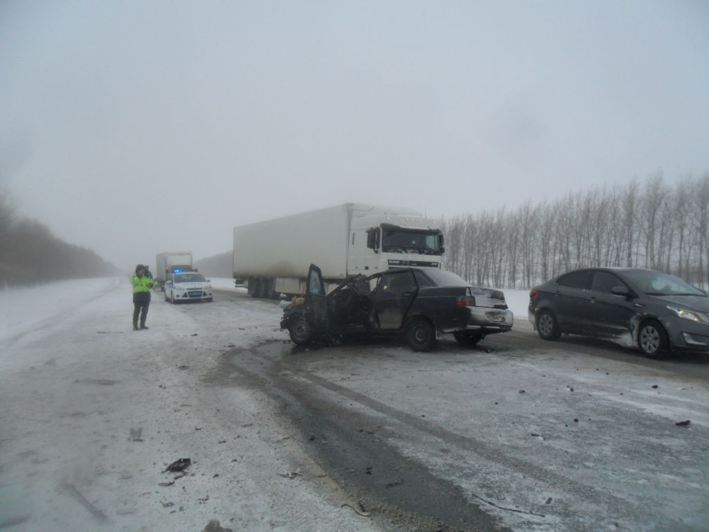 Несколько часов назад возле села Большое Фролово произошла авария: есть пострадавшие (+ФОТО )