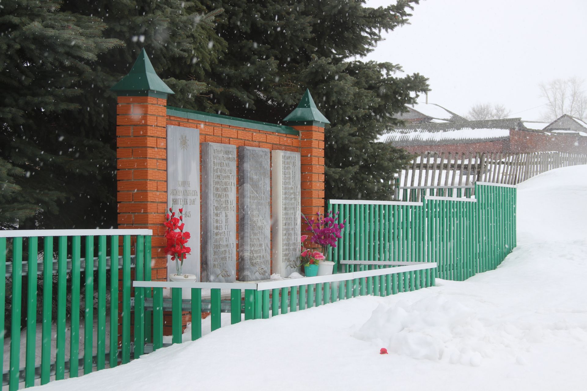 Миргасим Мударрисов из Буинского района: «На ограждение Карлангинского кладбища в несколько гектаров садака собирали по копейкам» (+ фото)