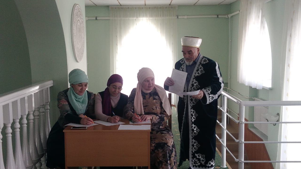 В Буинском районе прошел конкурс по чтению сур Корана среди подростков (фоторепортаж)