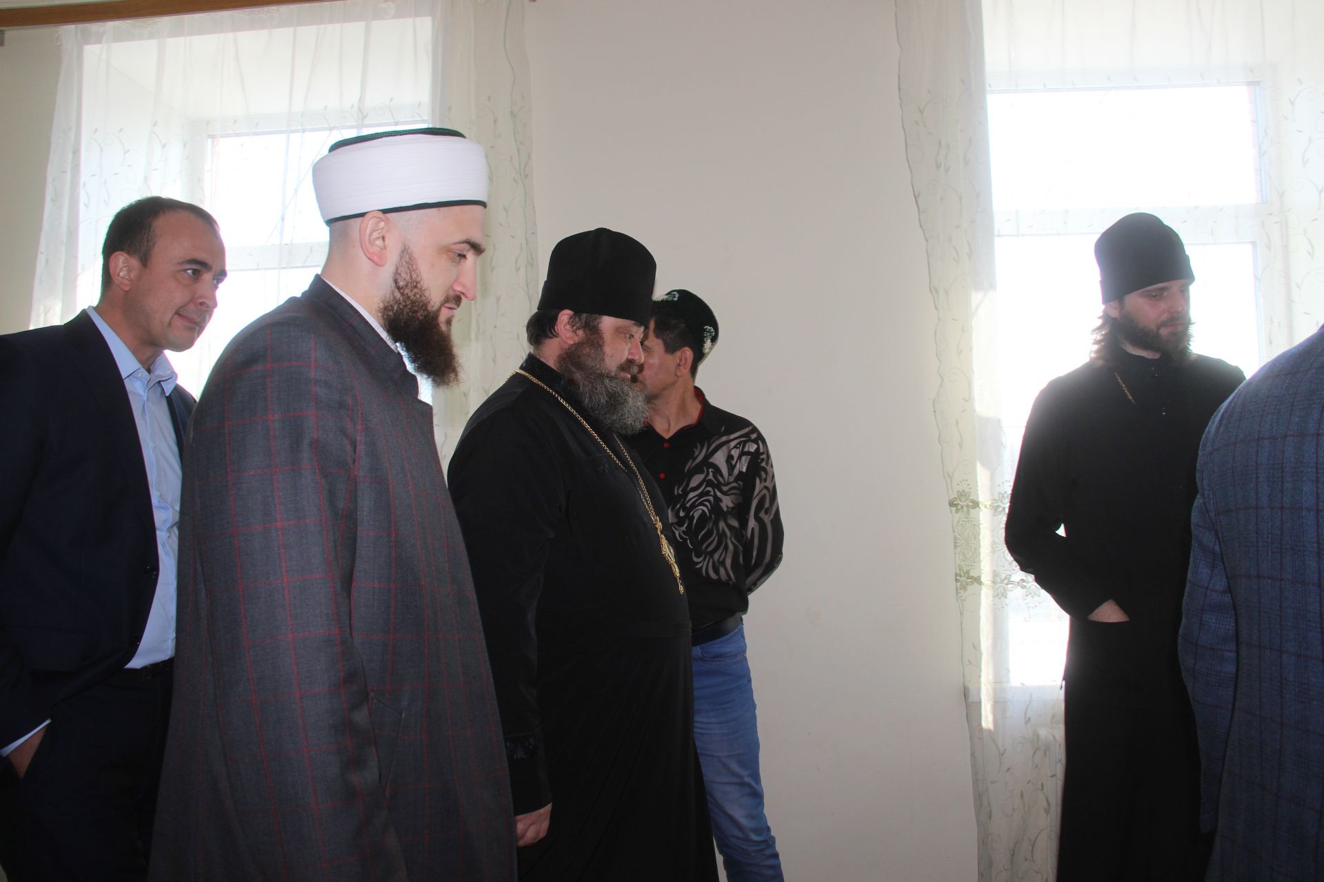 В Буинске состоялась беседа за «круглым столом» с участием муфтия Татарстана Камиля хазрата Самигуллина (фоторепортаж)