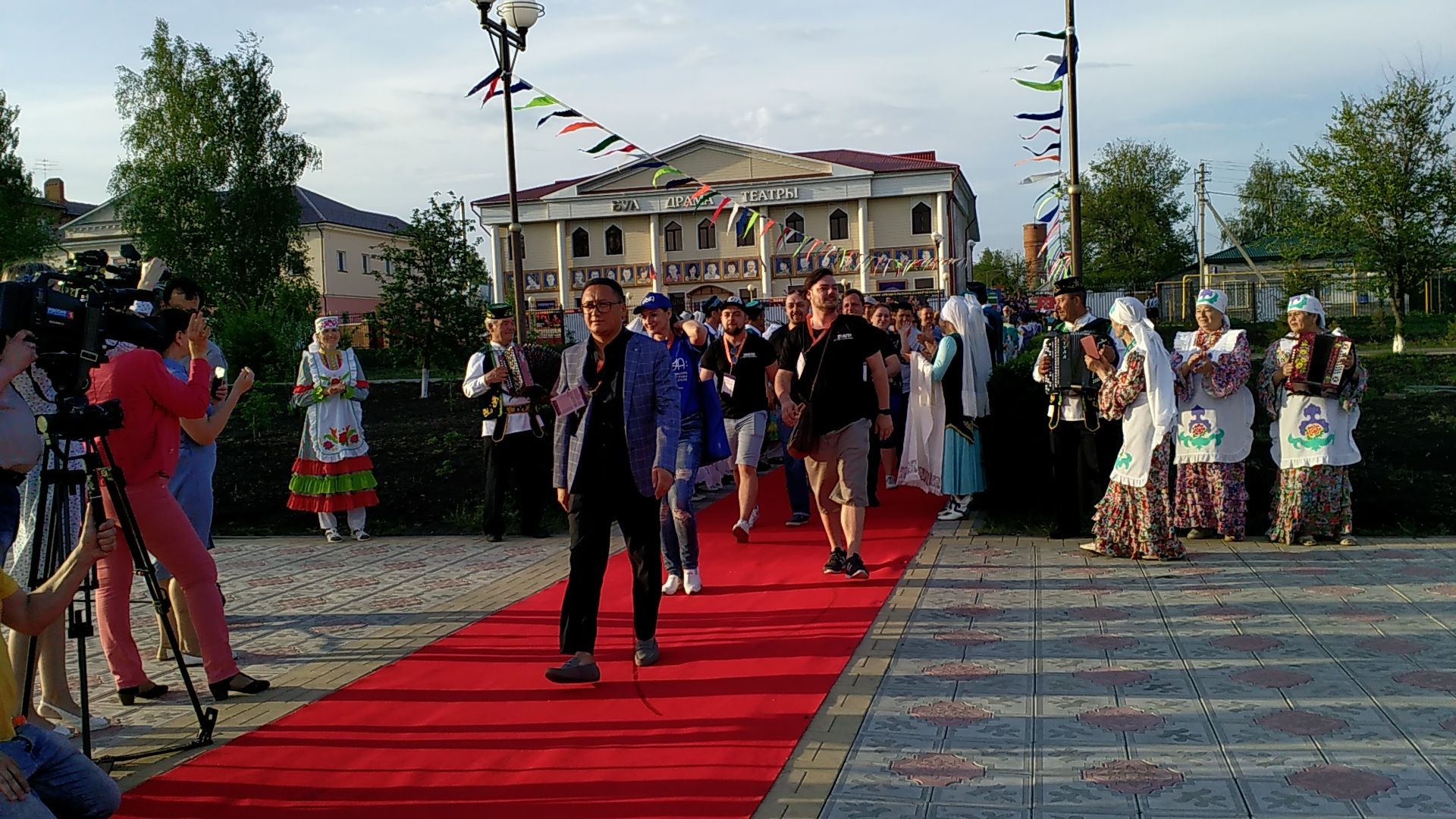 Буинск на десять дней превратится в театральную столицу ( фоторепортаж)