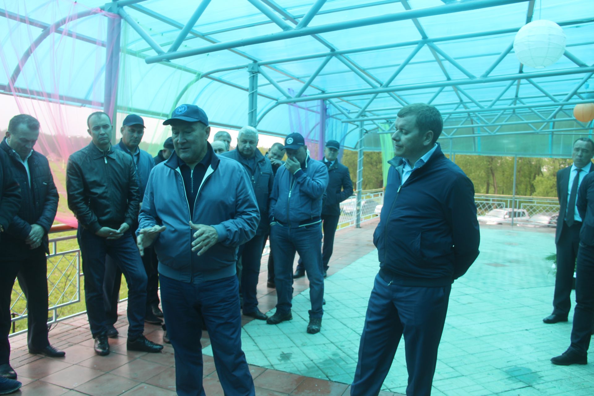 Какую оценку работе буинских хлеборобов дал министр Марат Ахметов? (фоторепортаж)
