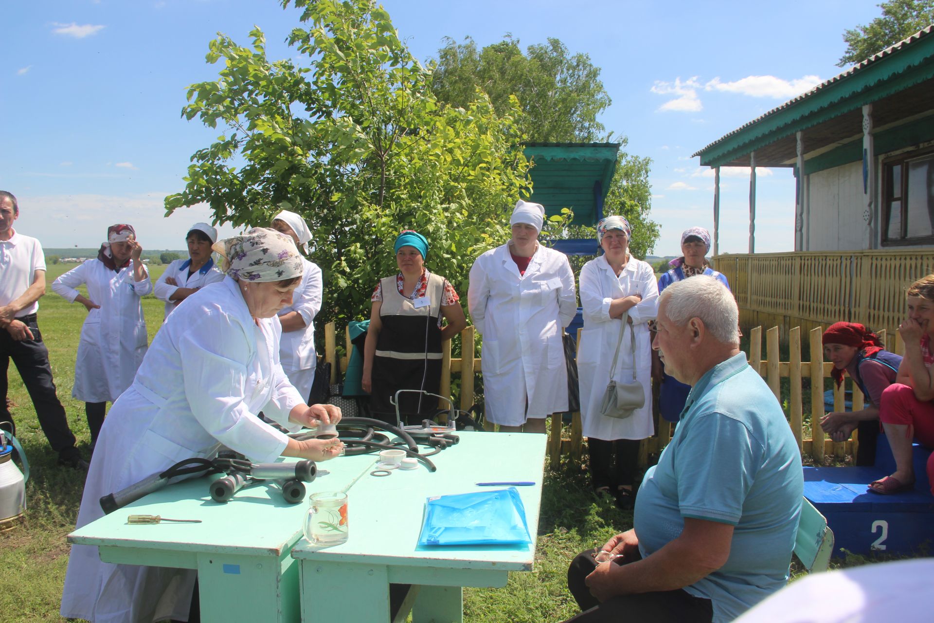 В Буинске выявляли лучших операторов машинного доения коров (фоторепортаж)