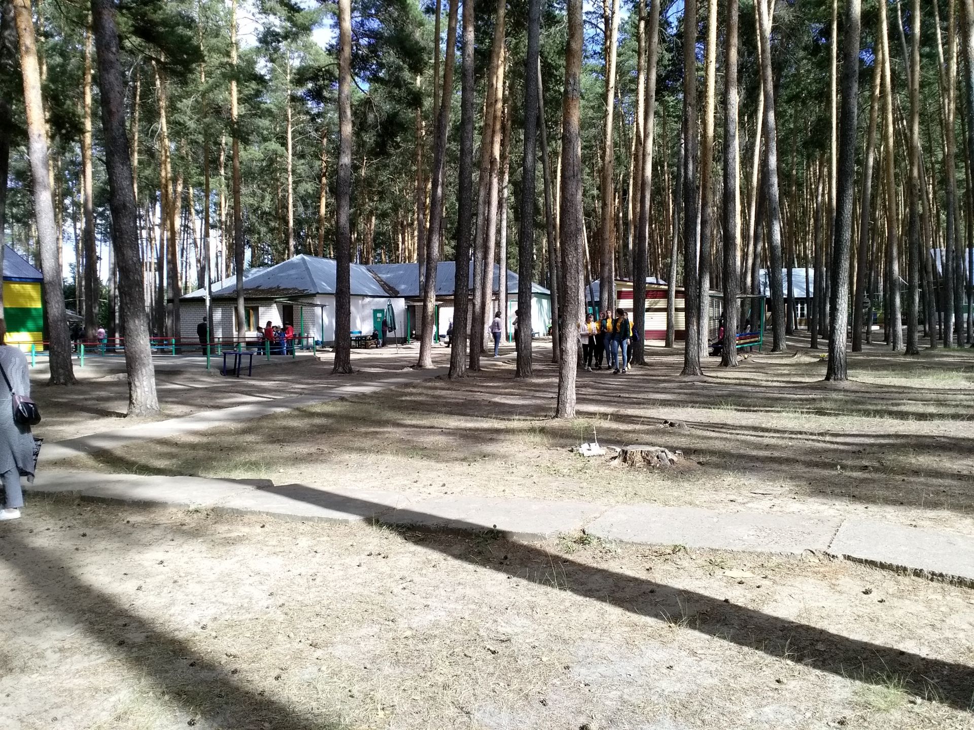В Буинске в лагерь "Бор" приехали родители ( фоторепортаж)