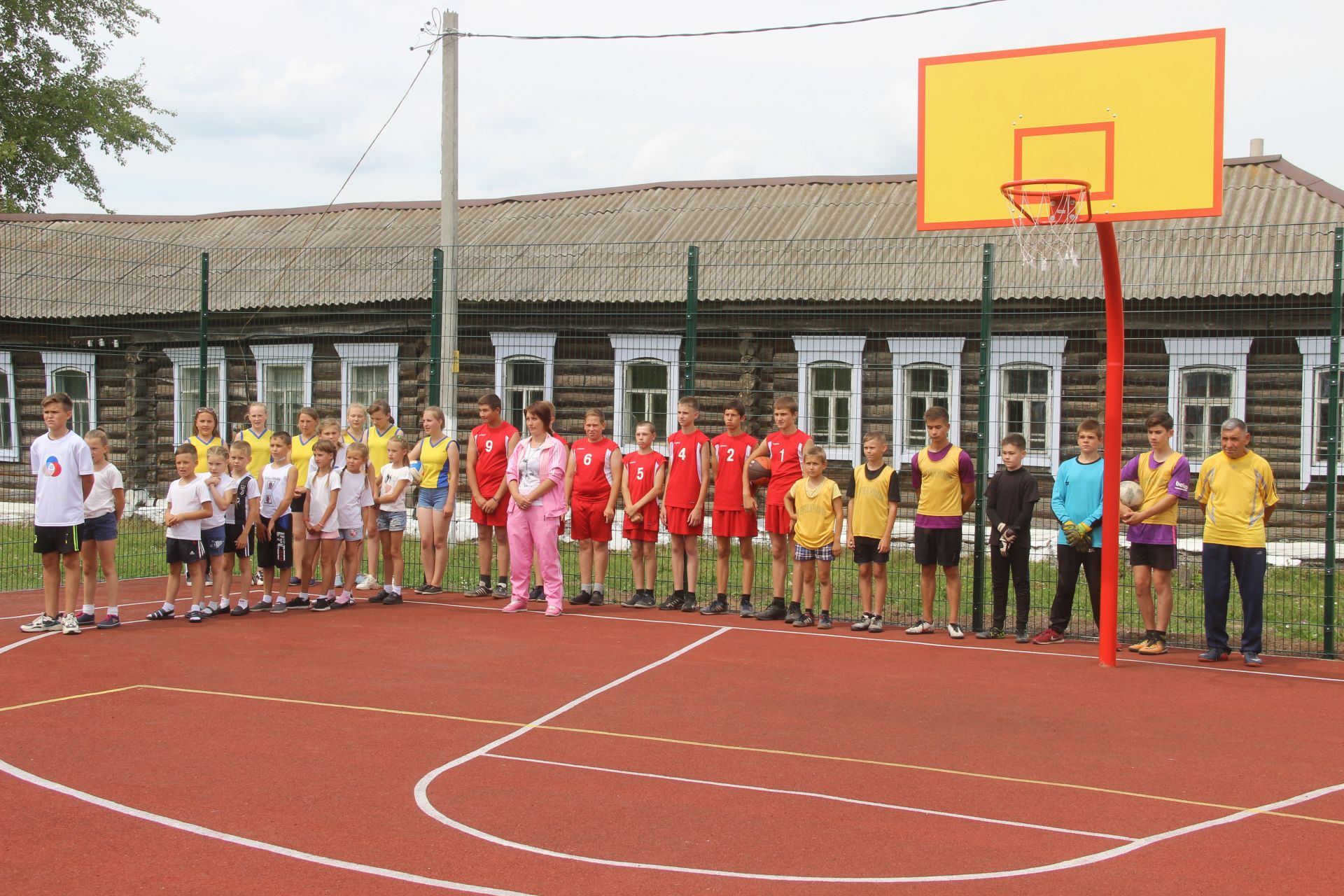 В селе Кият Буинского района открылась спортивная площадка (фоторепортаж)