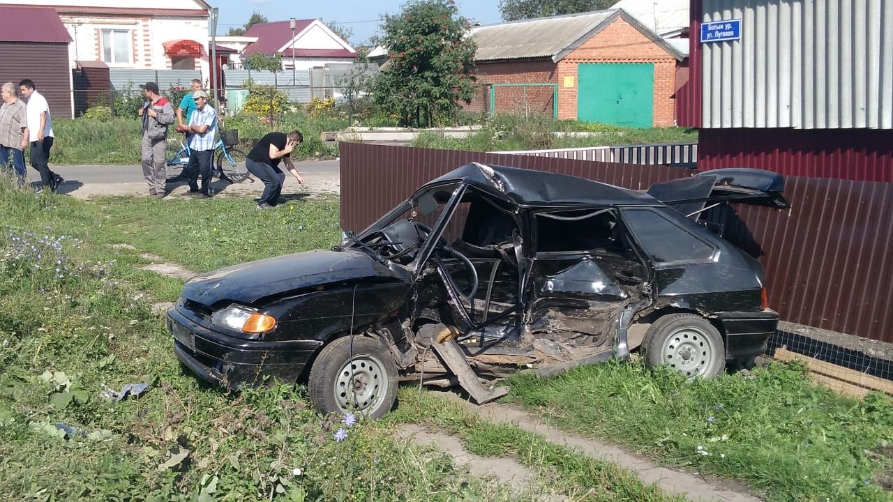 Сегодня в Буинске произошло ДТП: троих пострадавших увезли в ЦРБ (+фото)