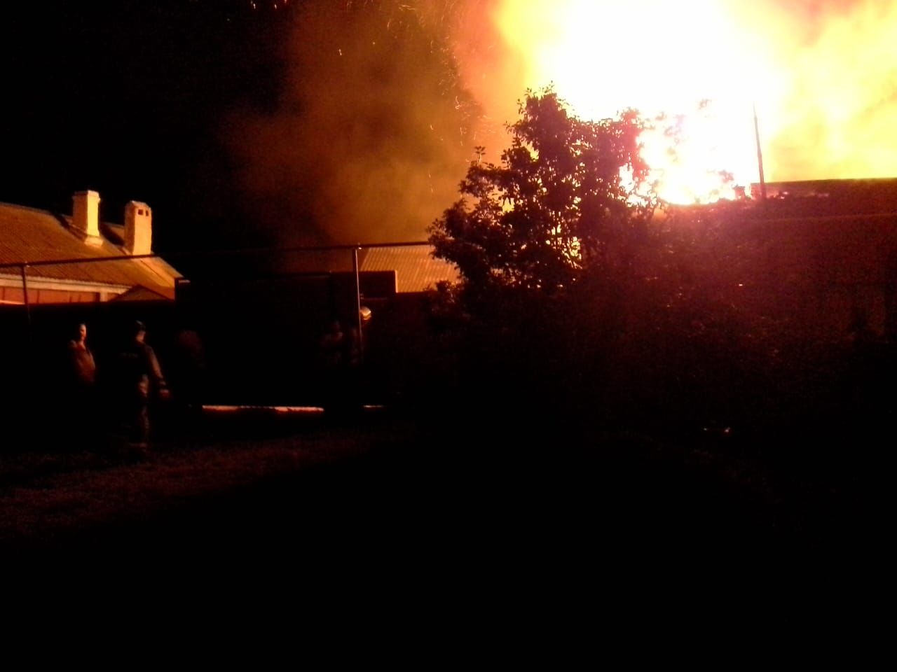 Сегодня ночью в деревне Черки-Кильдуразы горел дом (+ фото)