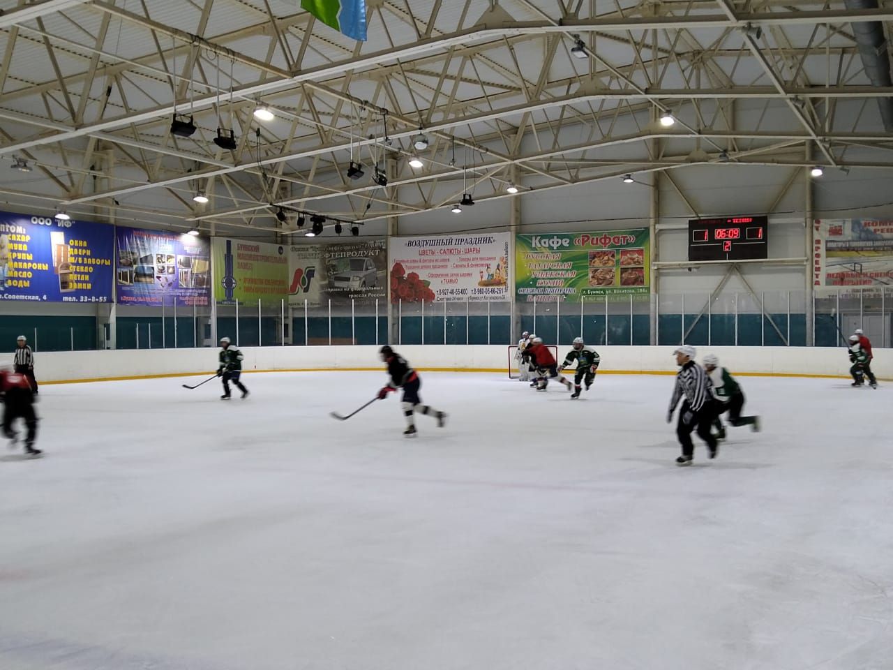 Сегодня в Буинске прошел турнир памяти хоккейной команды "Локомотив" (+фото)
