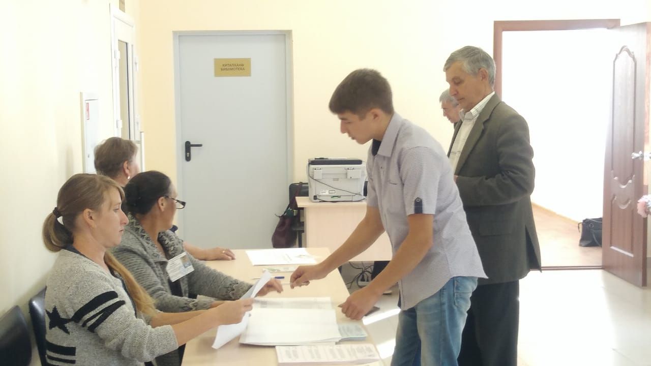 В деревнях Чувашские Кищаки и Таковары избиратели проявили активность с первых часов начала выборов депутатов в Государственный Совет РТ.