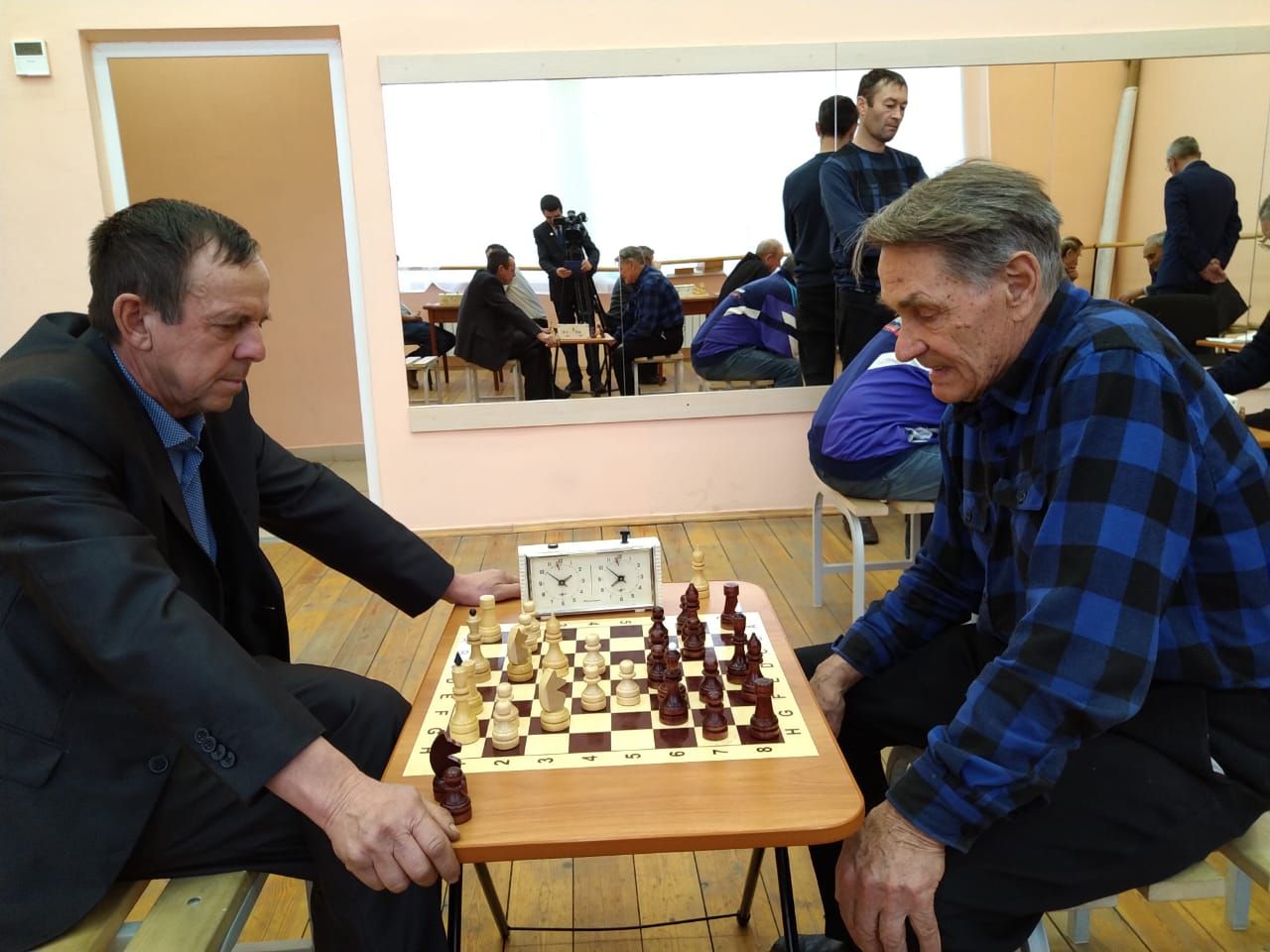 В центре культурного развития регулярно проводятся соревнования по шахматам районного и межрайонного масштабов