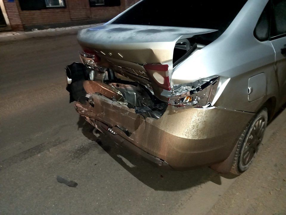 В Буинске  столкнулись два легковых автомобиля