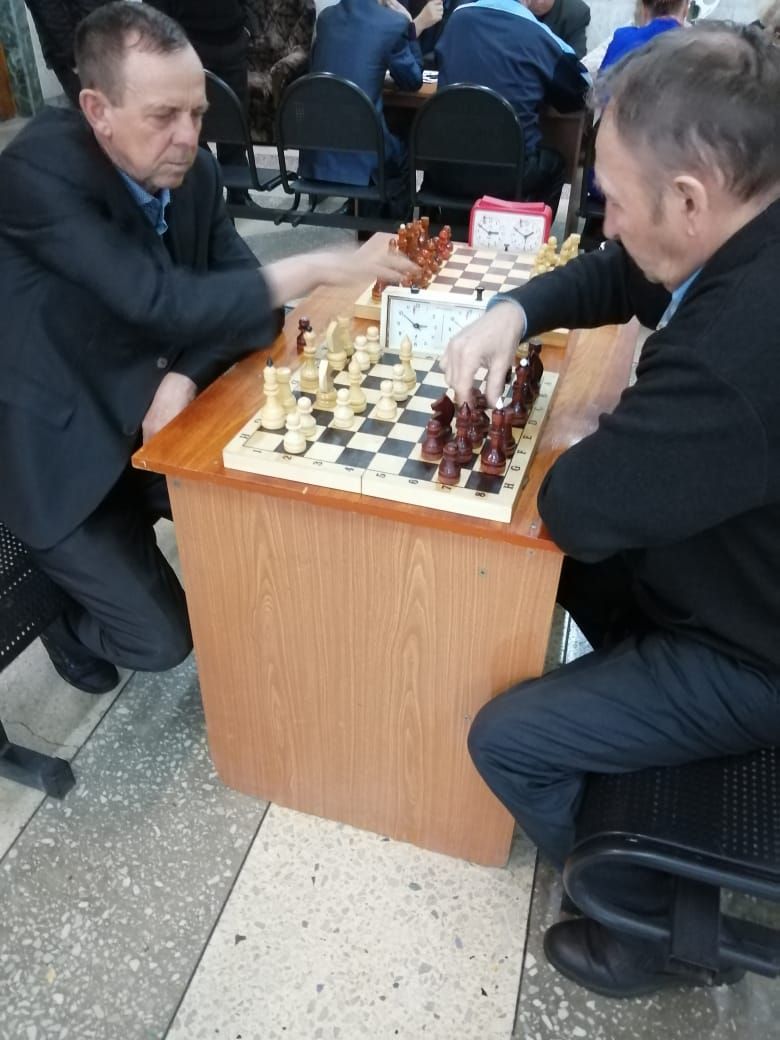 Буалы пенсионерлар шашка-шахматта көчле