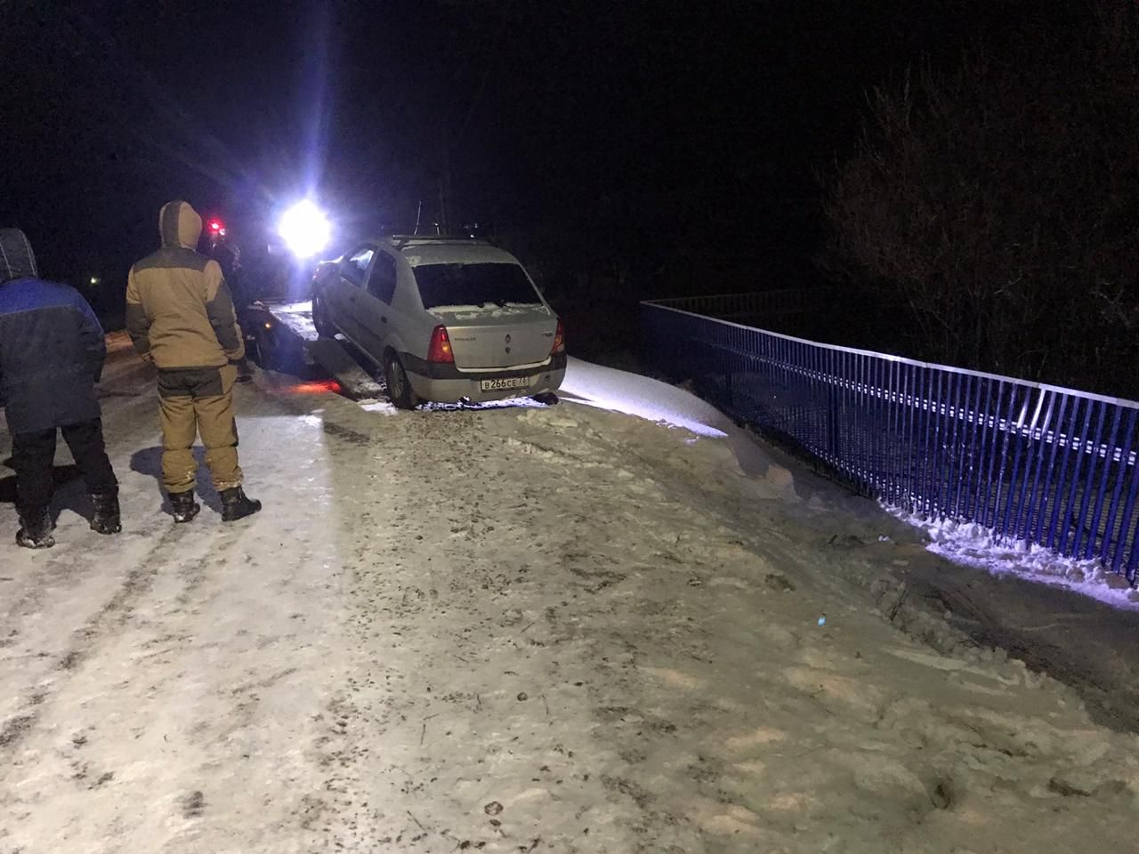 В деревне Вольный Стан Буинского района «Рено» вылетел в кювет