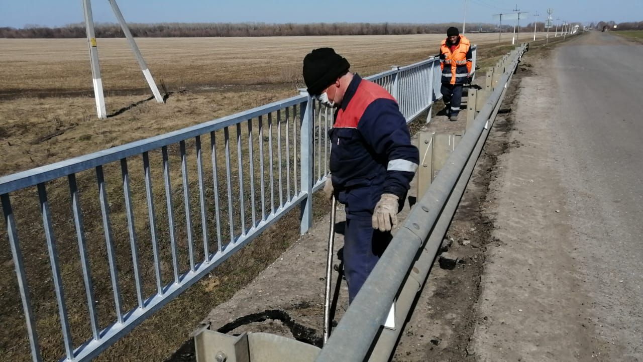 В Буинске ремонтируют мост возле деревни Черки Ишмяково