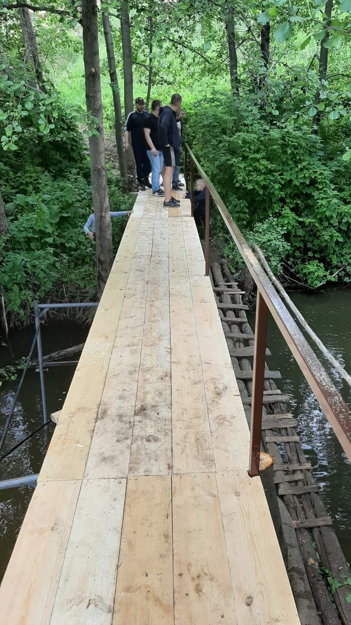 В Буинске владельцам дач в садовом обществе “Сахарник” подарили мостик (+фото)