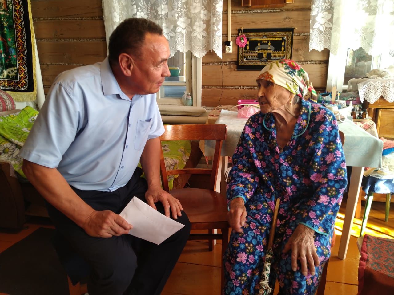 В деревне Мещеряково Буинского района поздравили трёх 90-летних пенсионеров