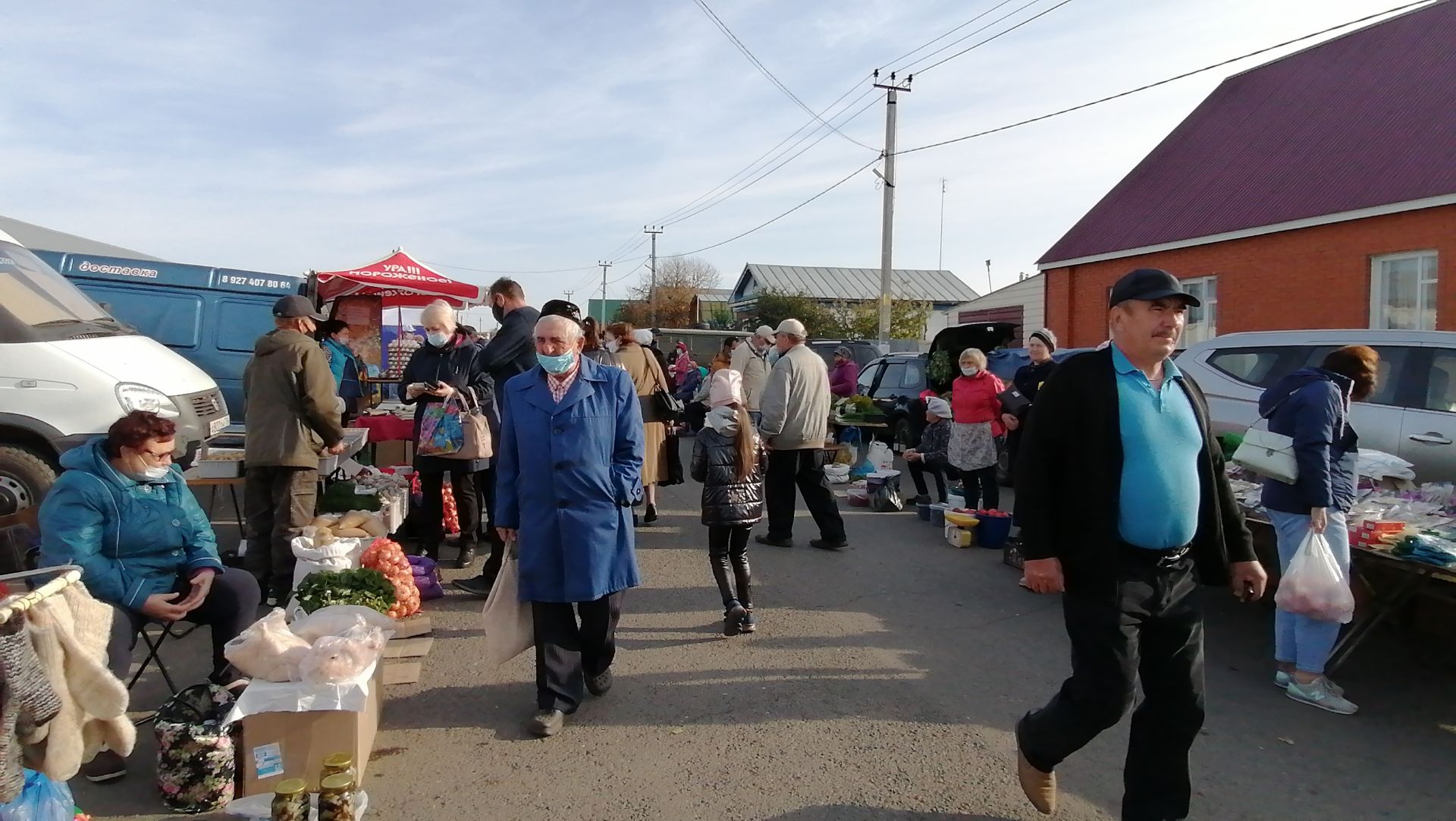 Сегодня в Буинске проходит сельскохозяйственная ярмарка (фоторепортаж)