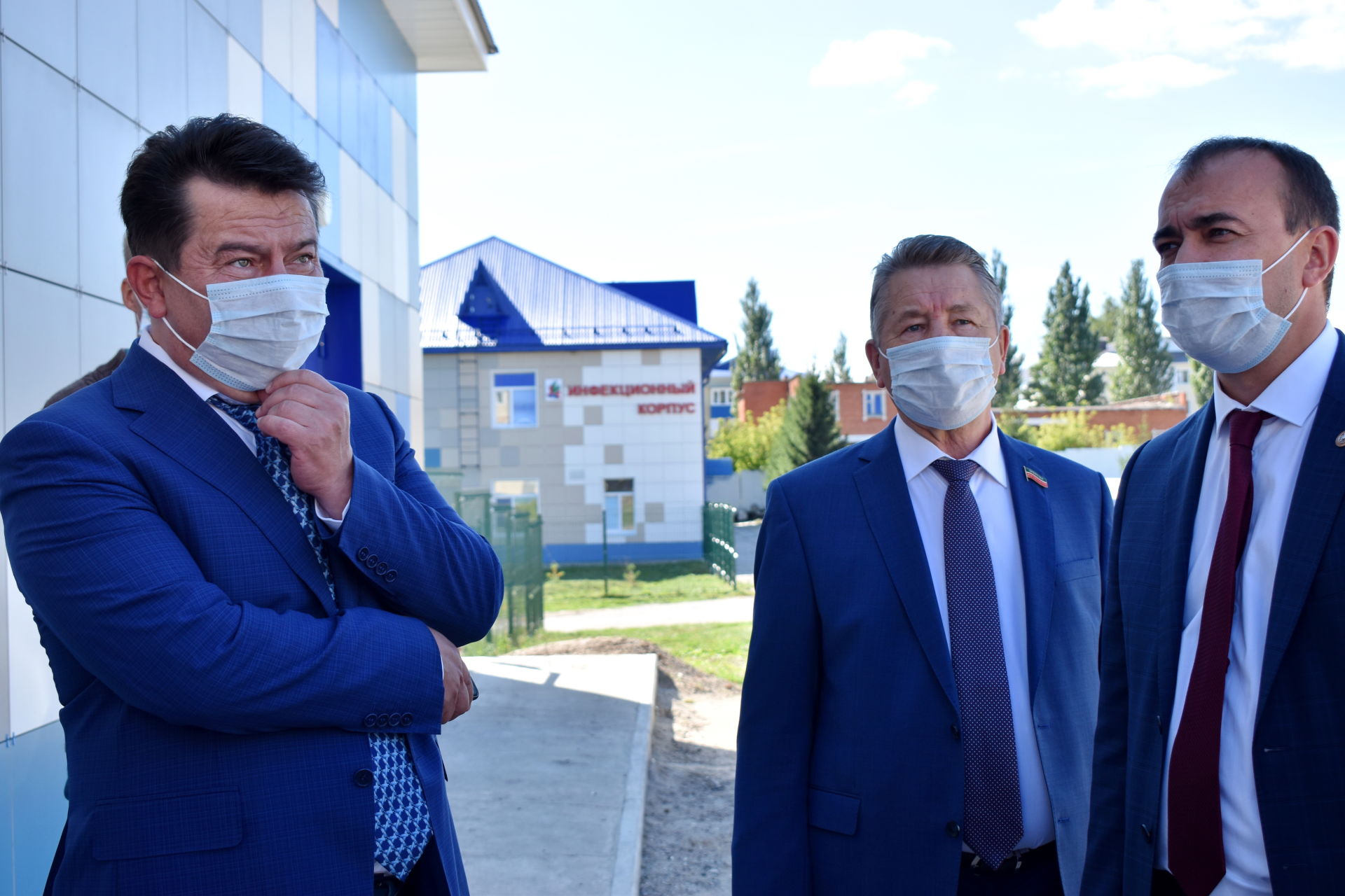 Марат Садыков оценил работу буинских врачей во время пандемии