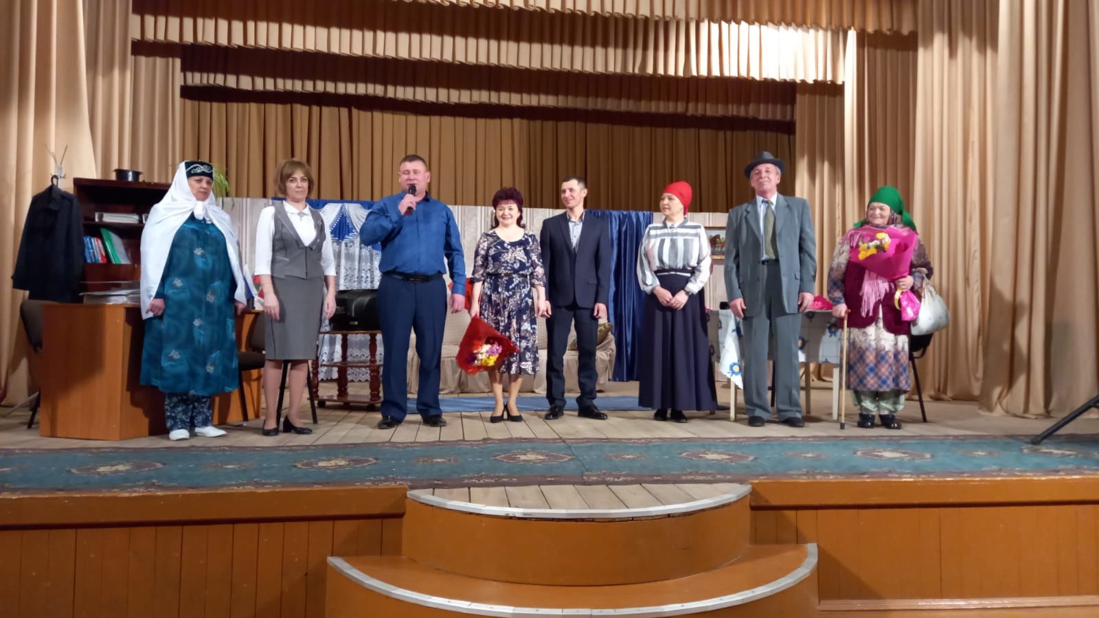 Жители села Адав-Тулумбаево сыграли спектакль, который достоин показа на республиканской сцене