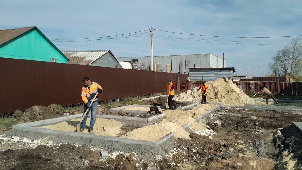 В Буинске проводится благоустройство территорий многоквартирных домов по  программе 