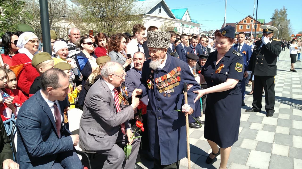 Буинск отмечает 77-ю годовщину Великой Победы (фоторепортаж 1-ая часть)